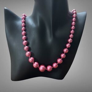 DUSTY PINK FAUX PEARLS NECKLACE